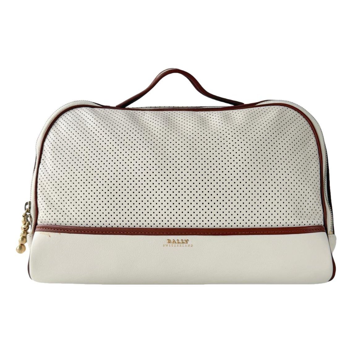 Leather tote
