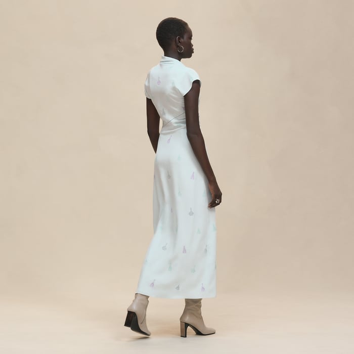 Vert Embrun Embroidered Slanted Dress