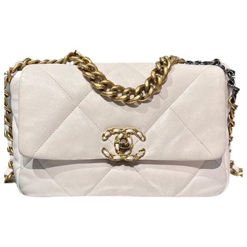 Chanel 19 leather handbag