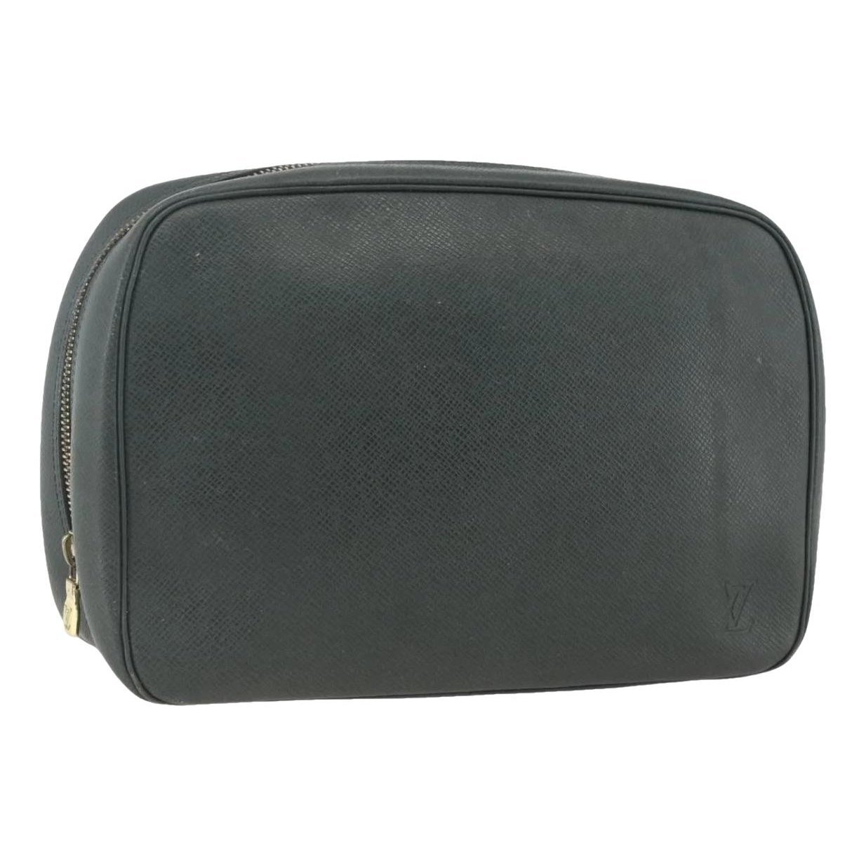 Leather clutch bag
