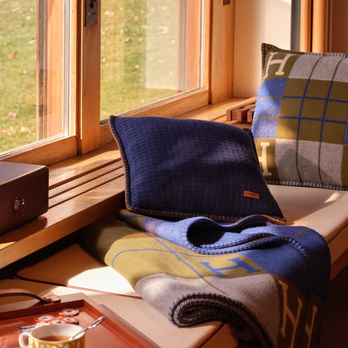 Avalon III Throw Blanket