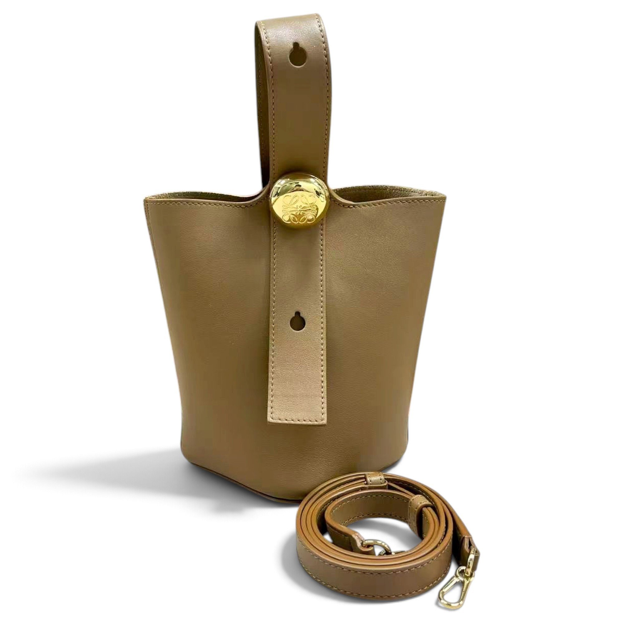Pebble leather handbag