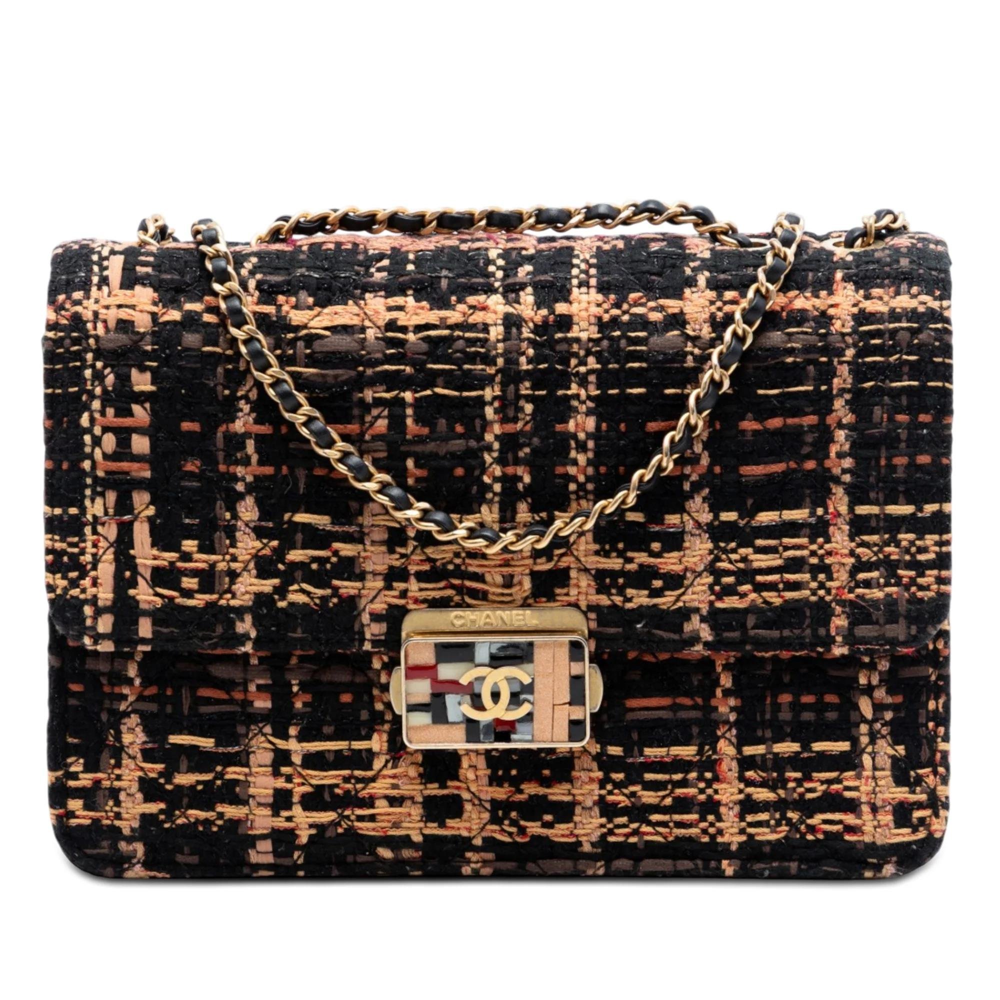 Timeless/Classique tweed crossbody bag