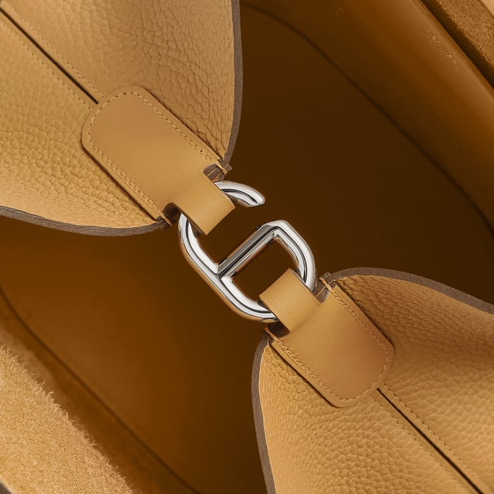 Biscuit Hermès In-the-loop 23 Bag