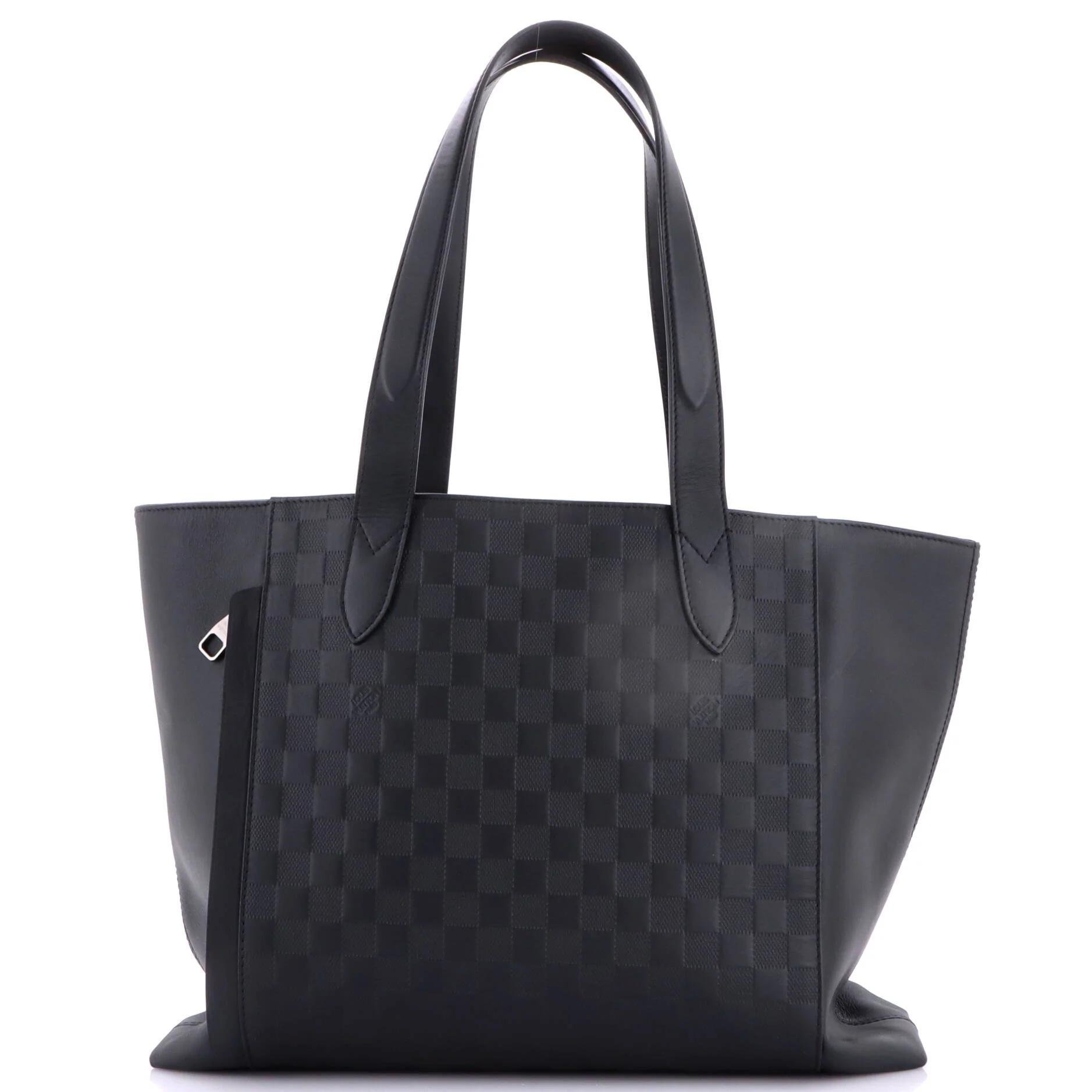 Leather tote