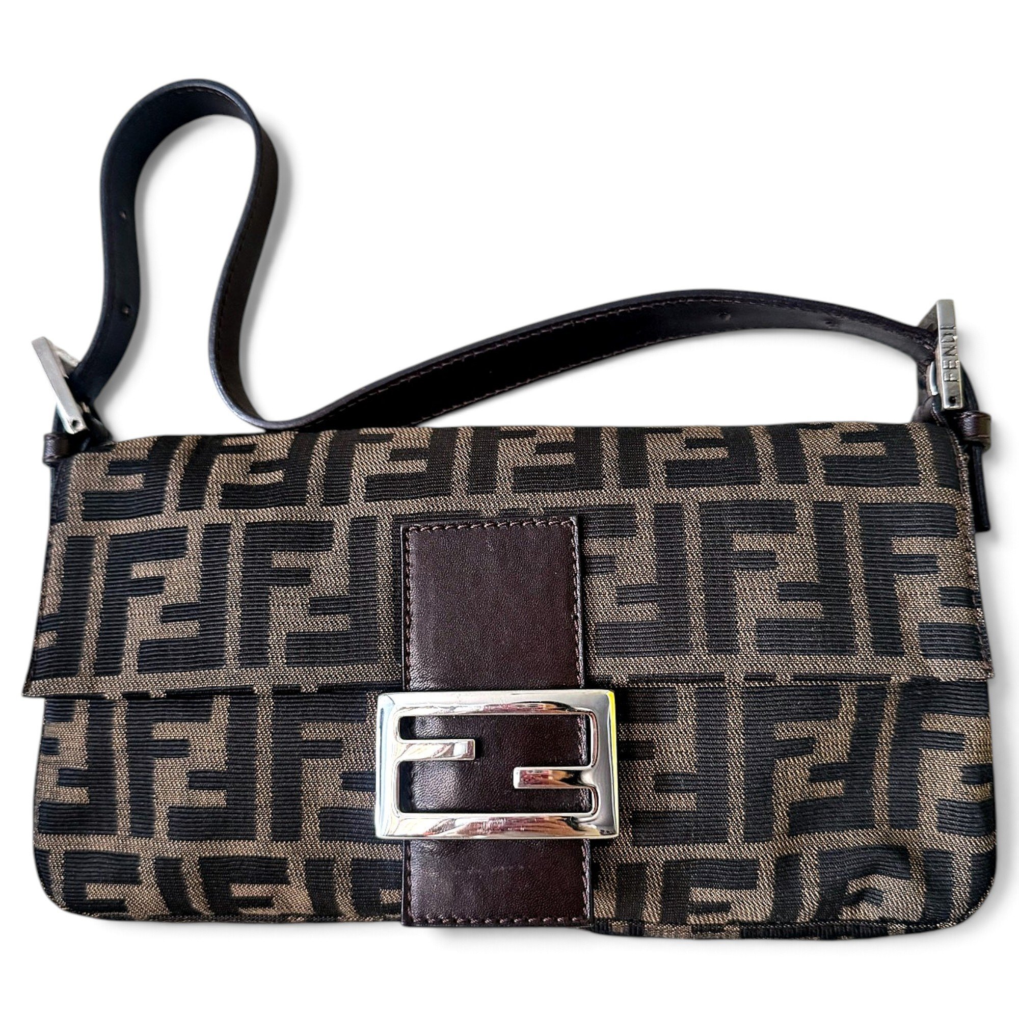 Baguette handbag