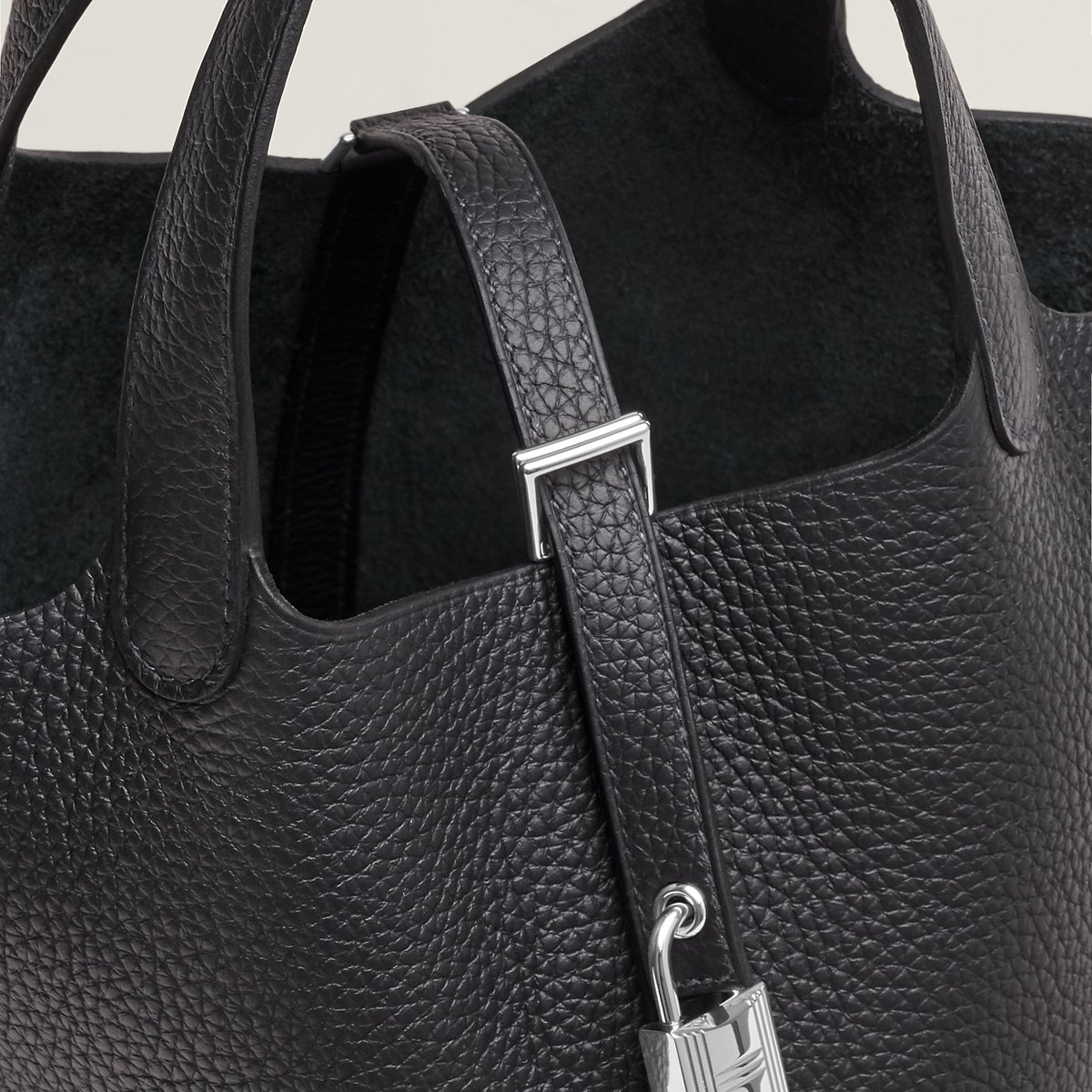 Caban Picotin Lock 18 Bag