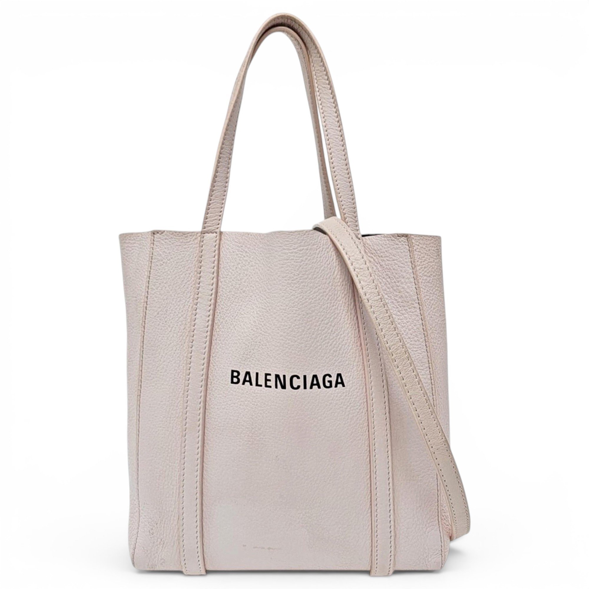 Everyday leather handbag