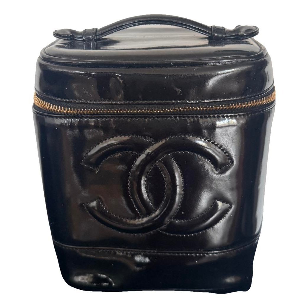 Patent leather handbag