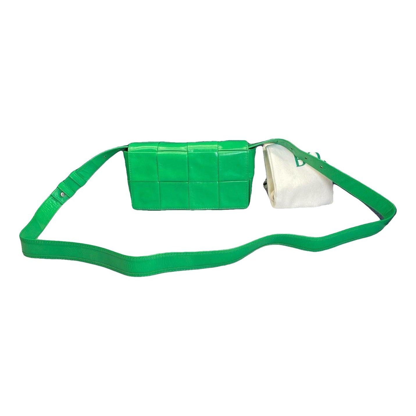 Cassette leather handbag
