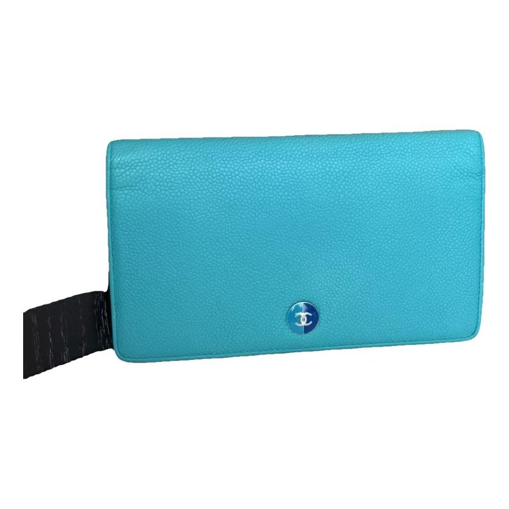 Leather clutch bag