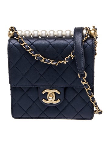 Small Chic Pearls Flap Bag