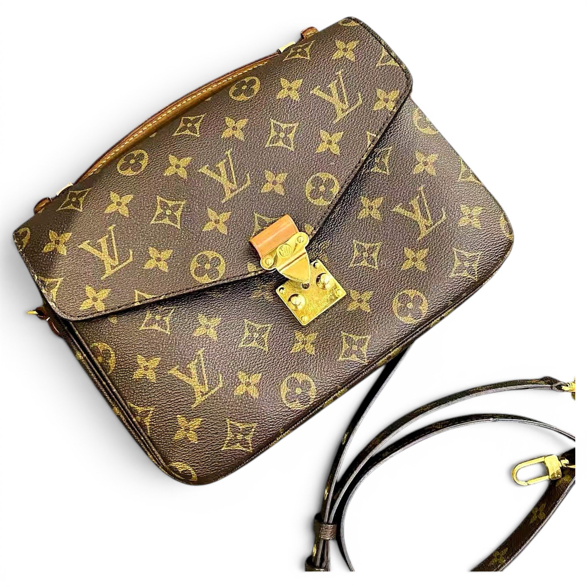 Metis leather handbag