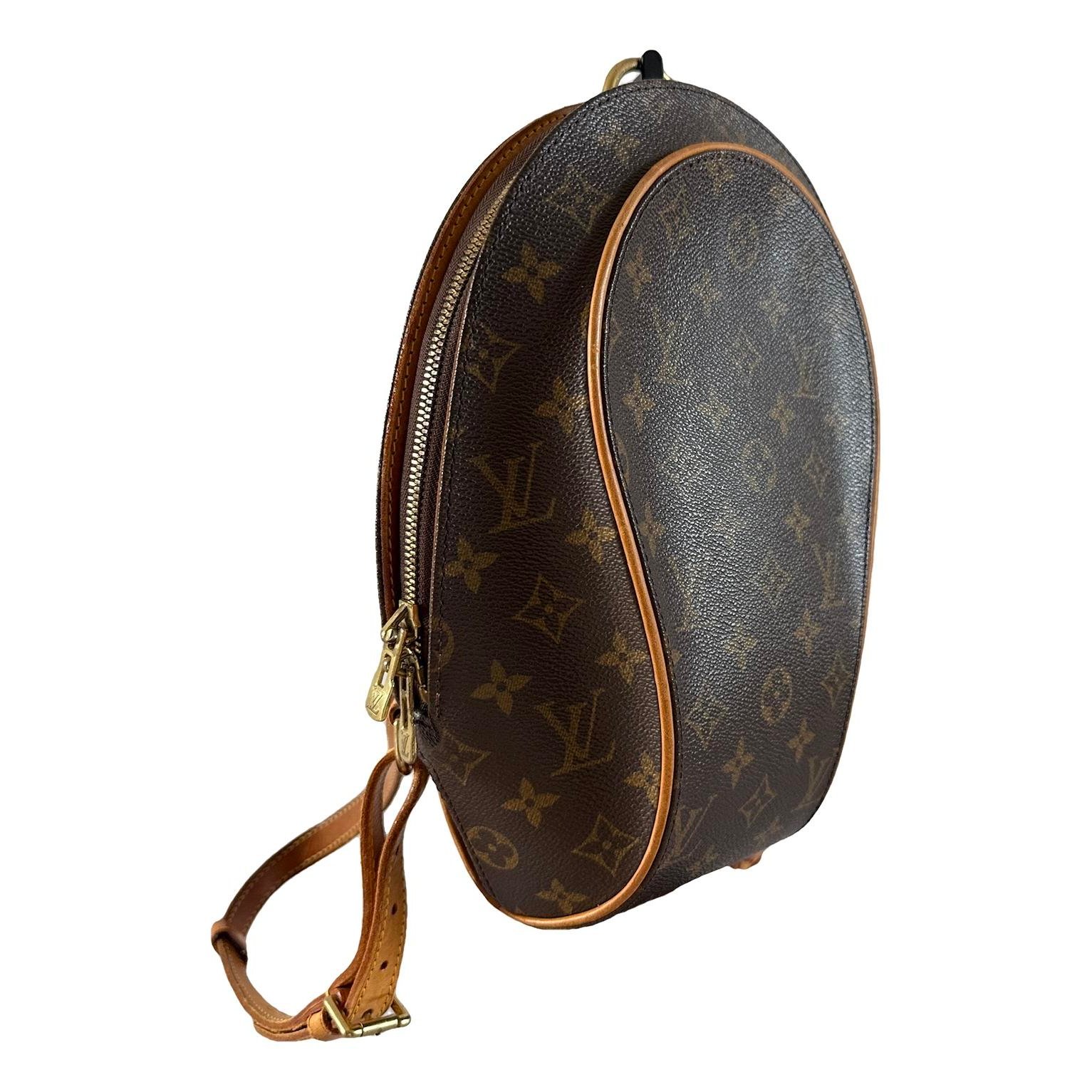 Ellipse cloth backpack