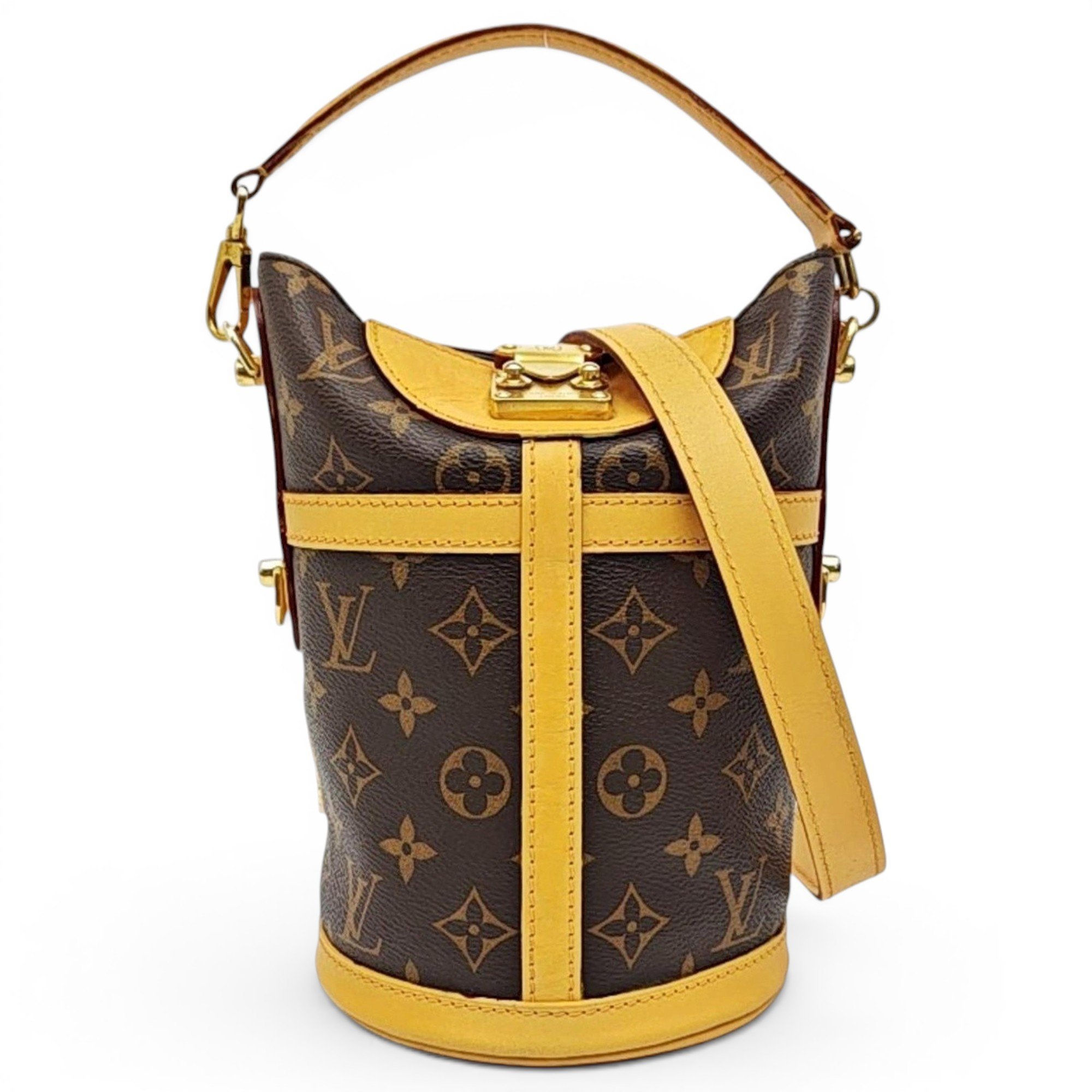 Duffle leather handbag
