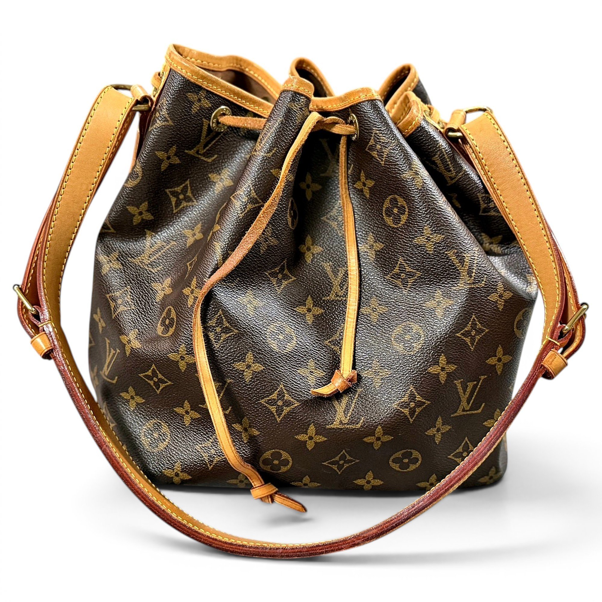 Noé leather handbag