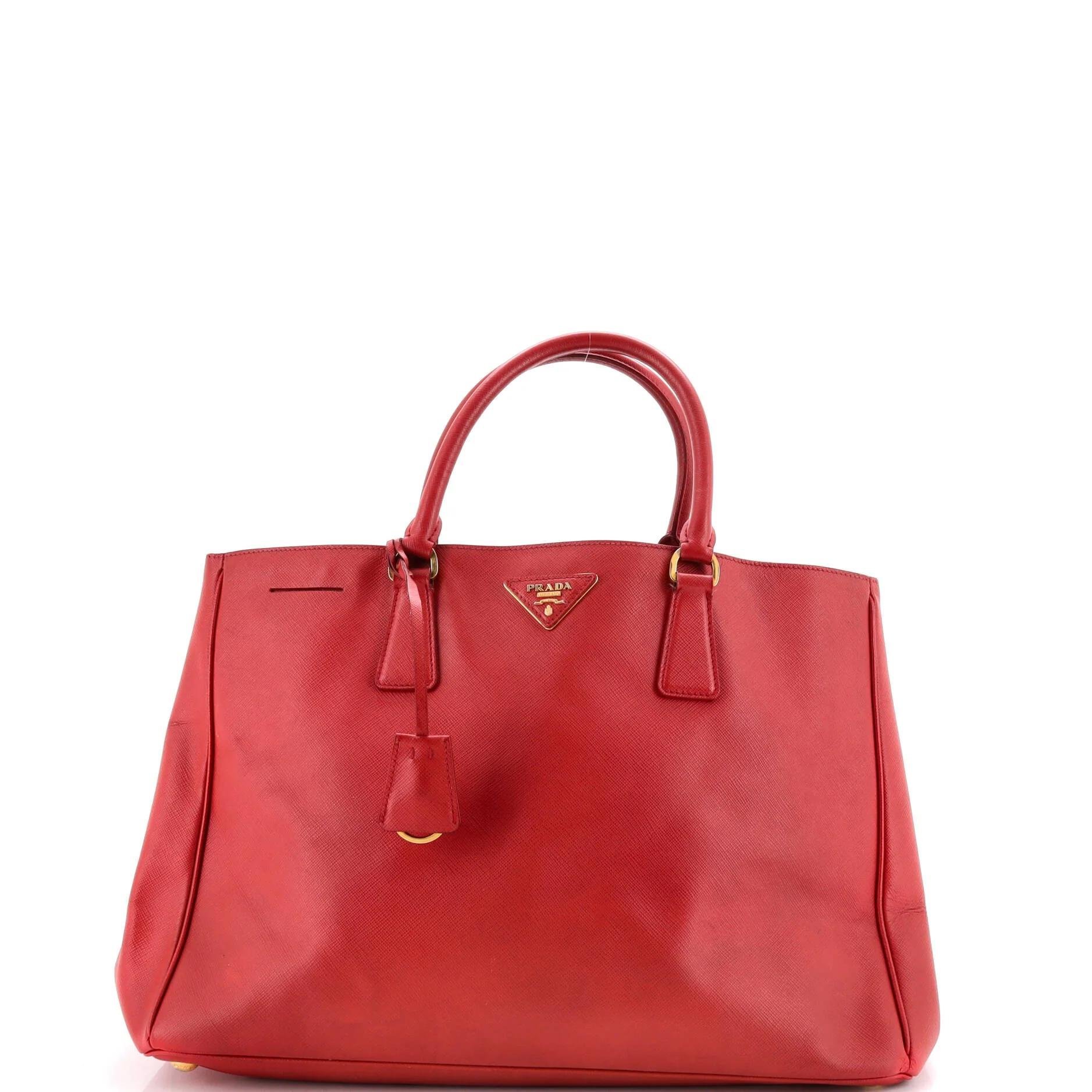 Leather tote