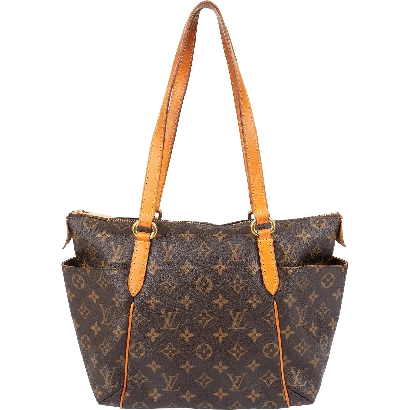 Totally leather handbag