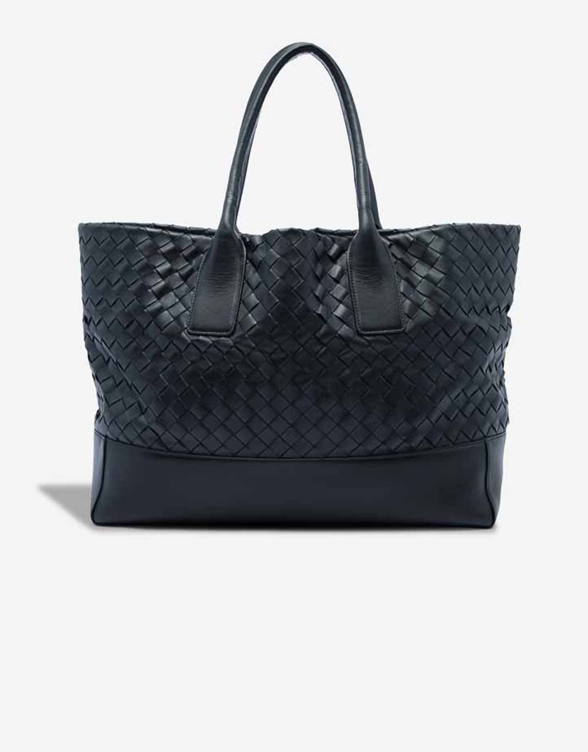 Bottega Veneta 
		Shopper Medium Calf Black    