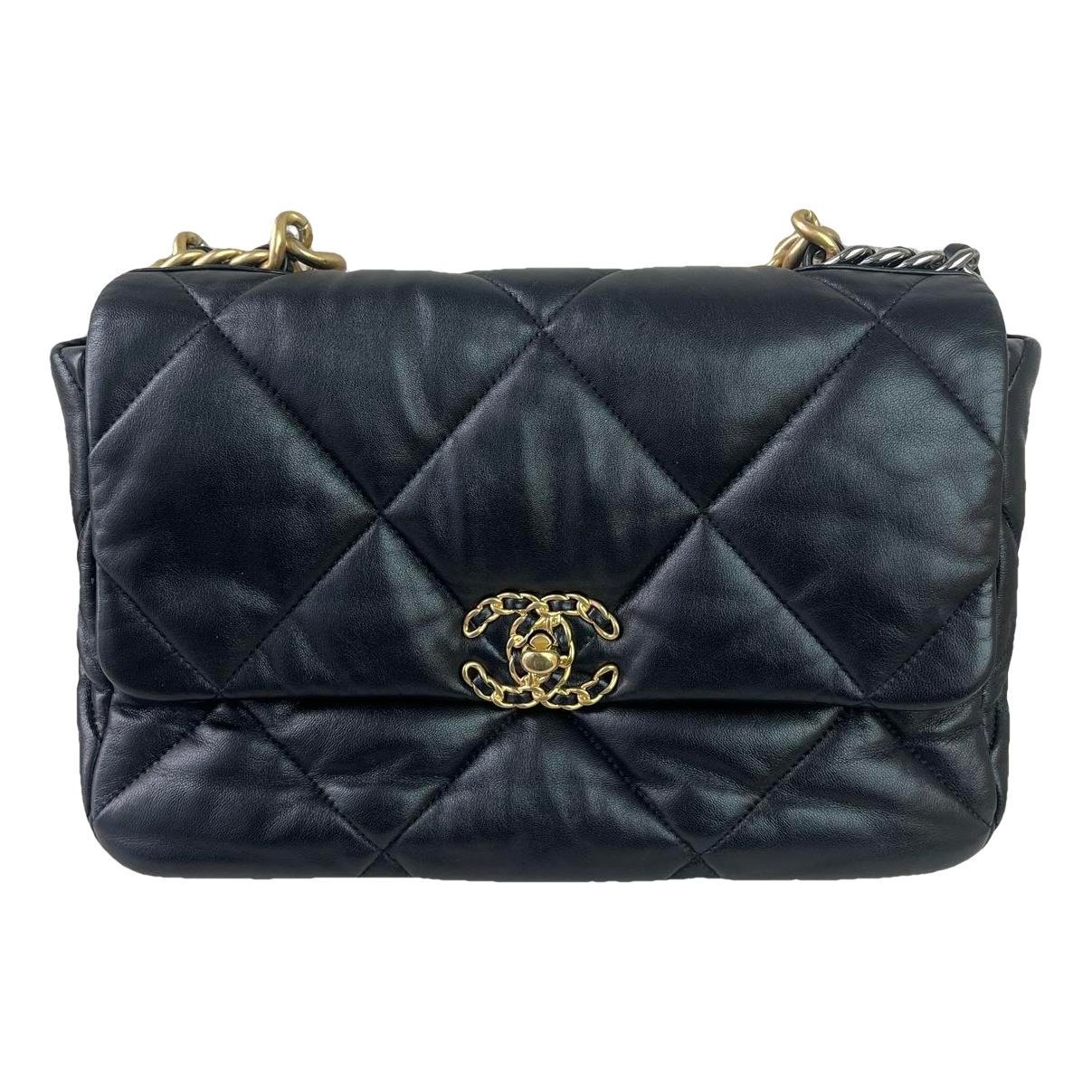 Chanel 19 leather handbag