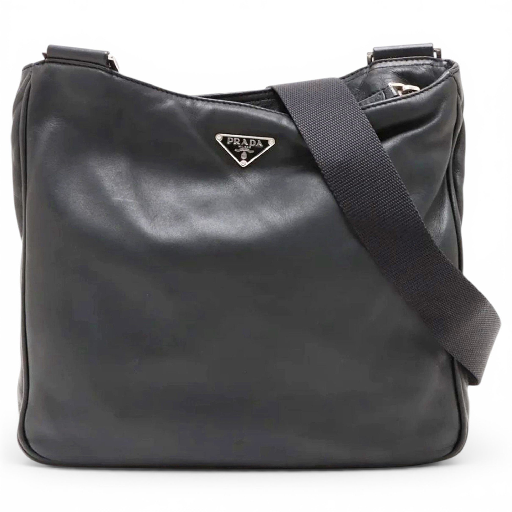 Triangle leather handbag