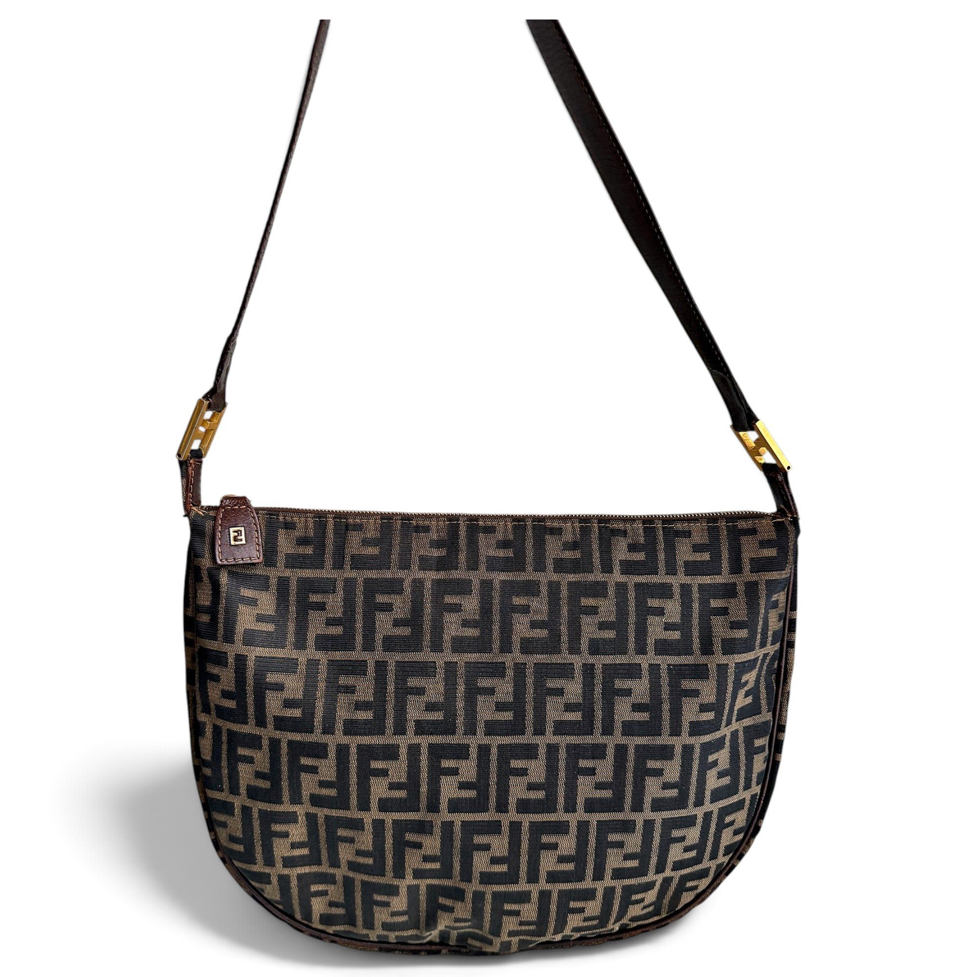 Oyster cloth handbag