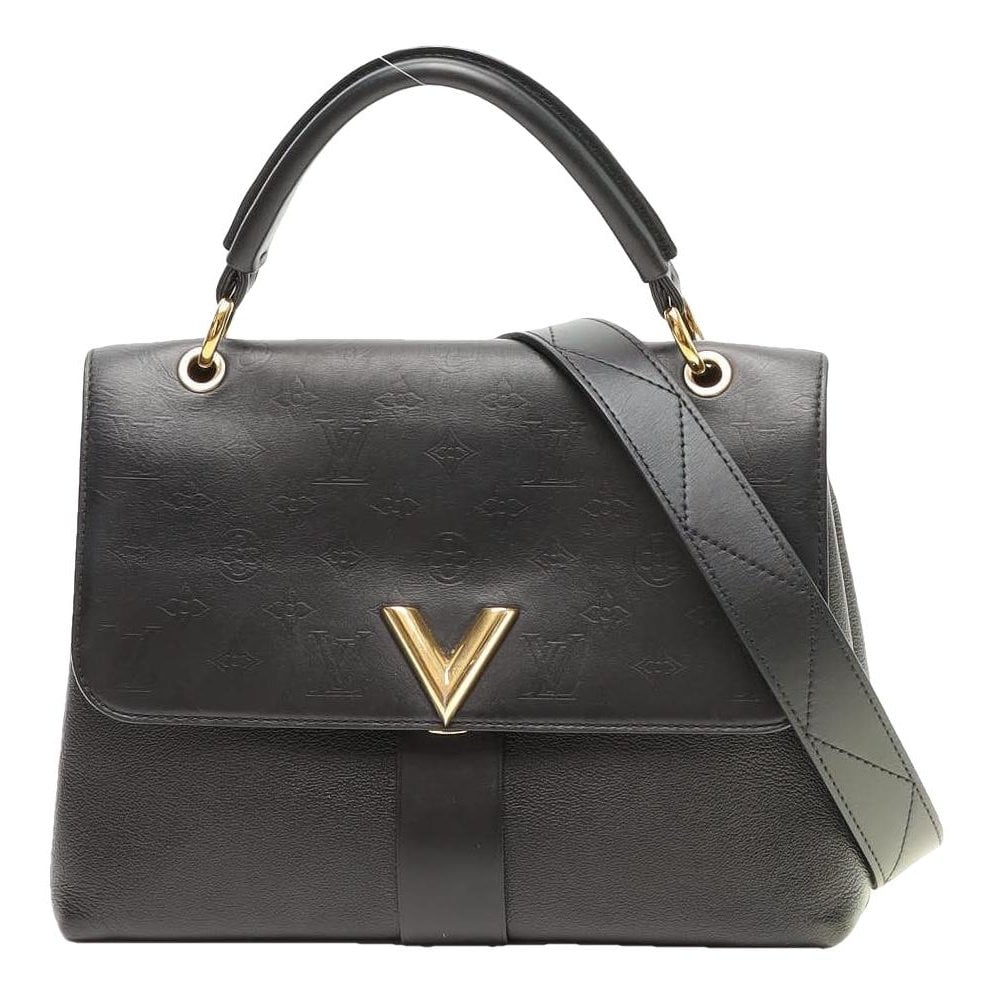 One Handle very leather handbag