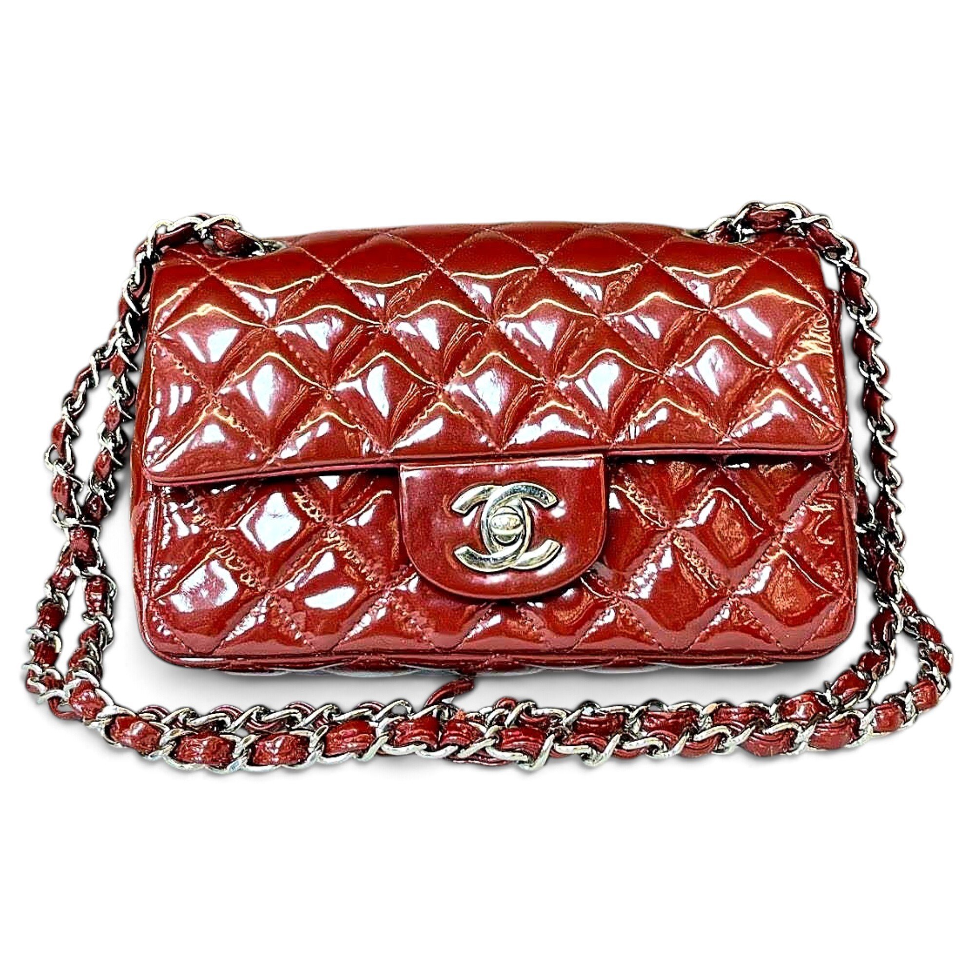 Timeless/Classique patent leather handbag