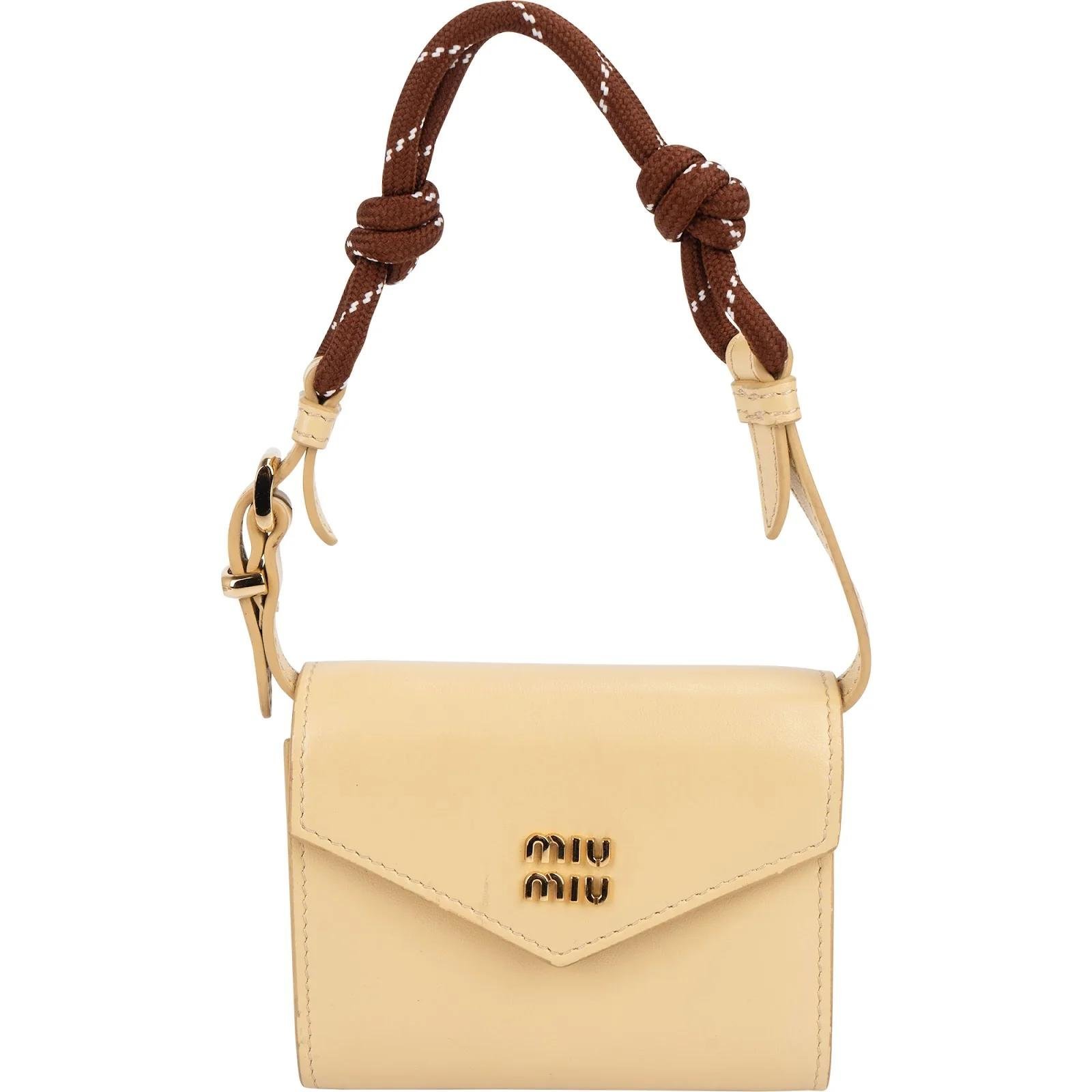 Matelassé leather handbag
