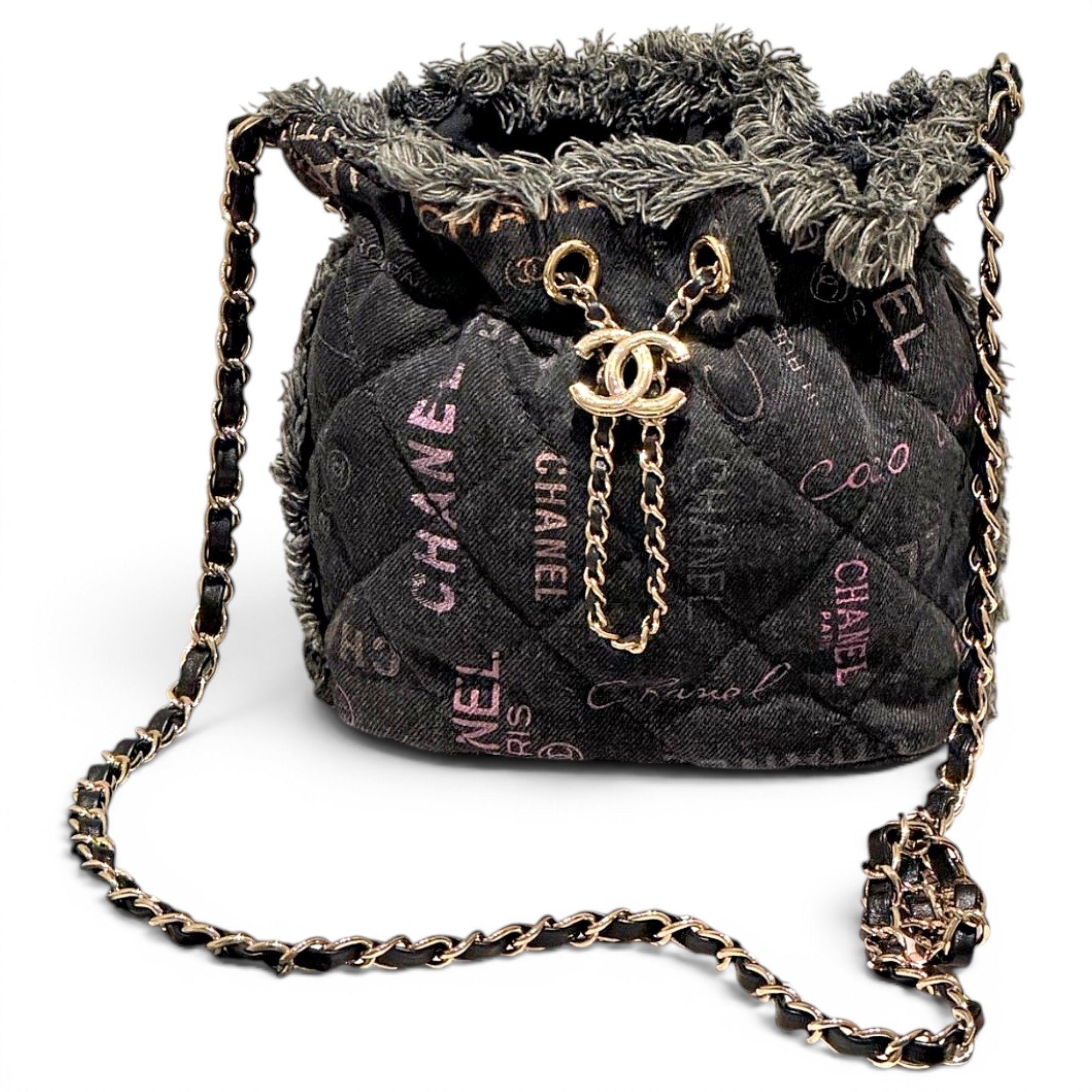 Gabrielle Bucket handbag