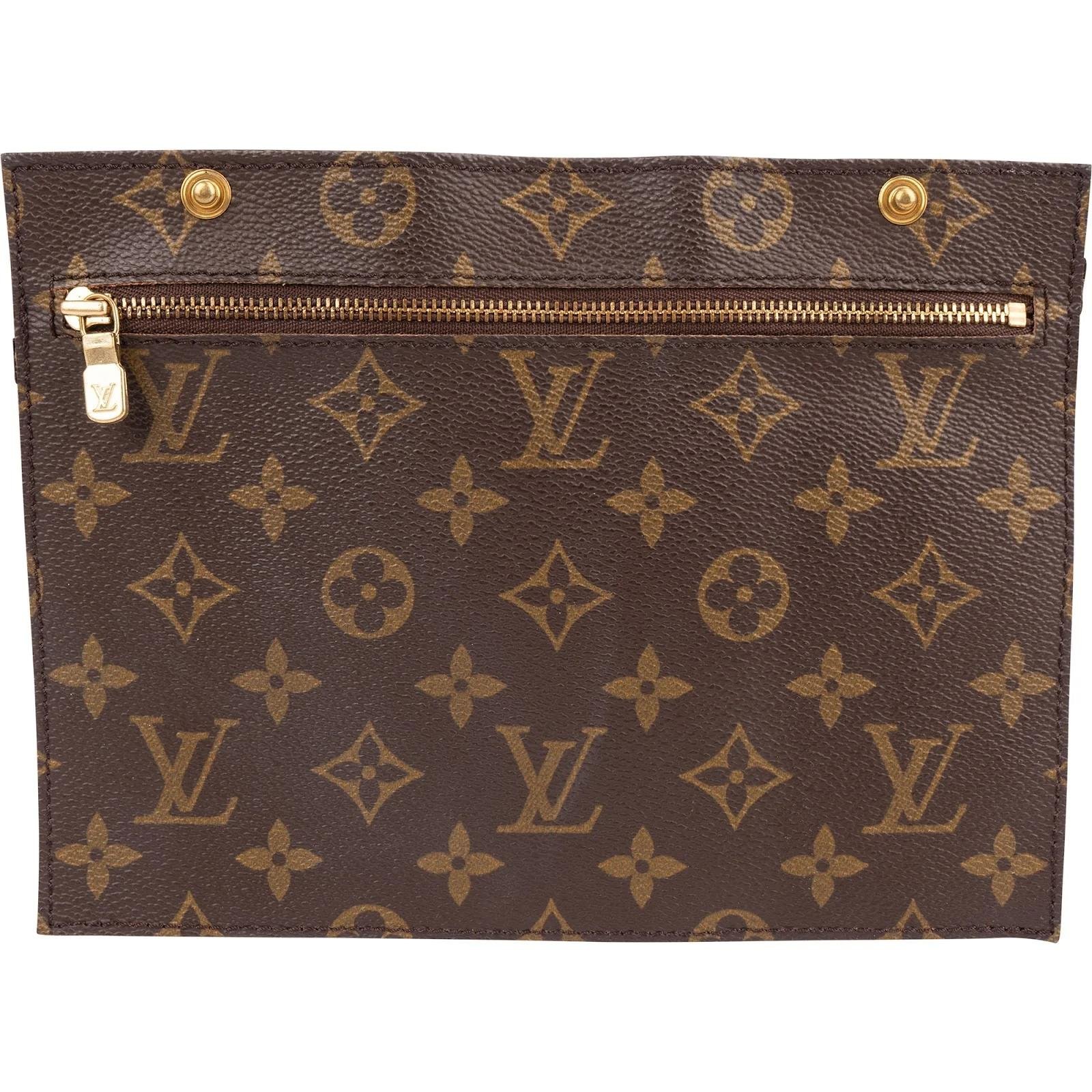 Leather clutch bag
