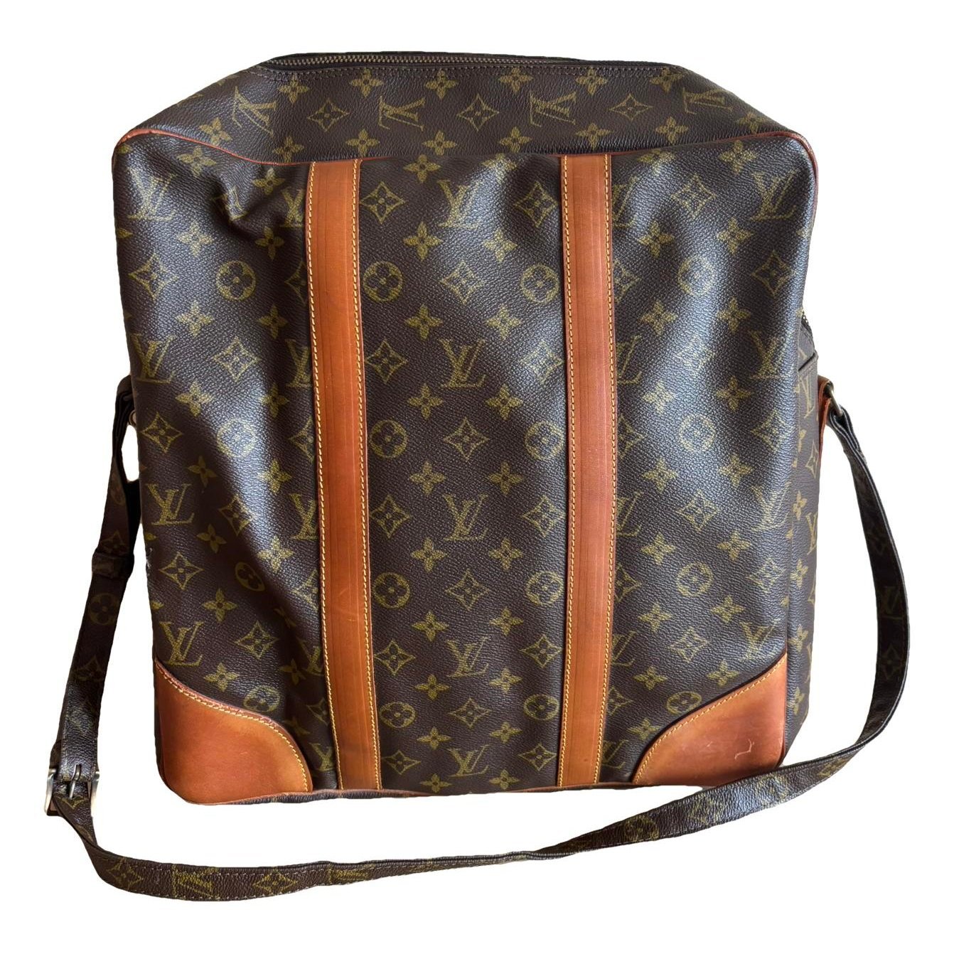 Leather travel bag