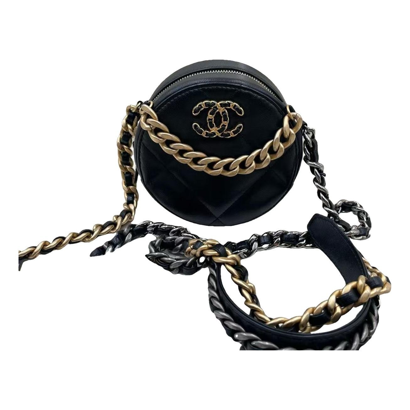 Chanel 19 leather handbag