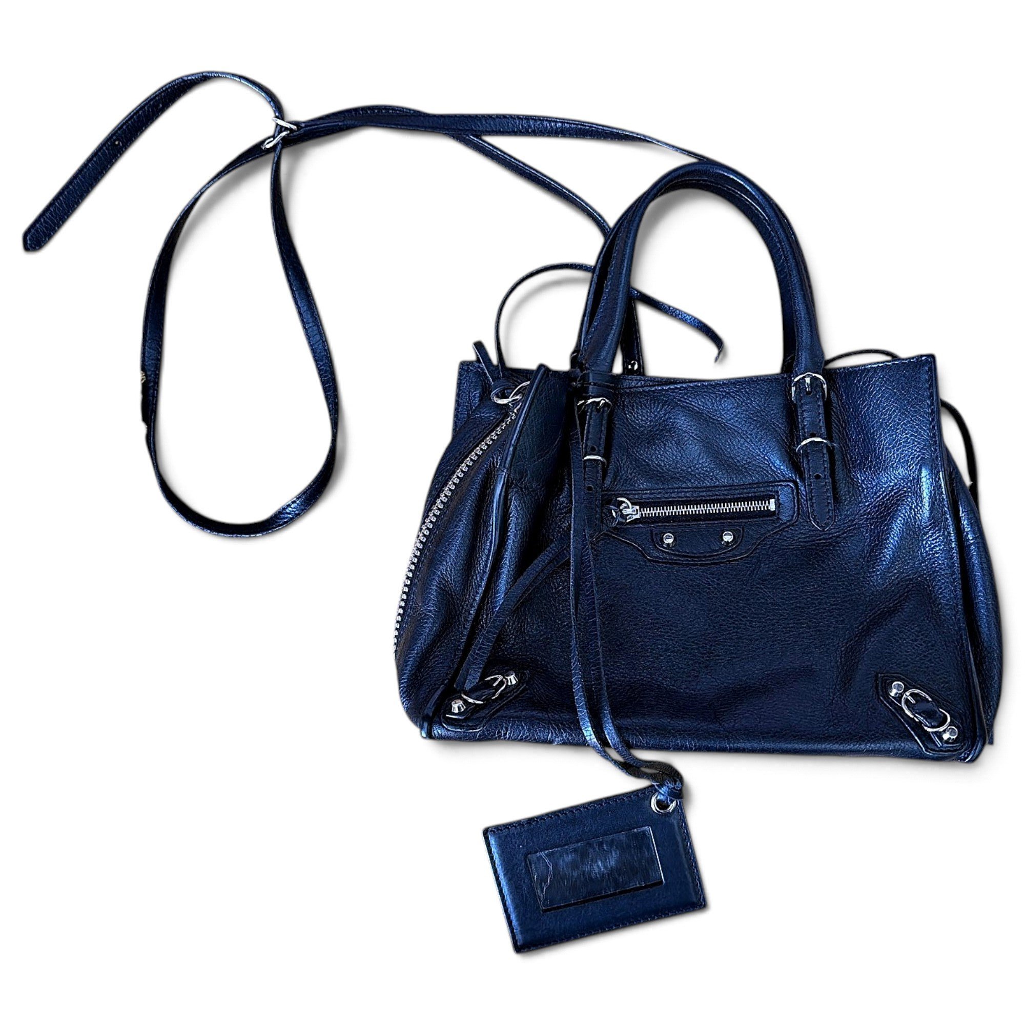 City leather crossbody bag