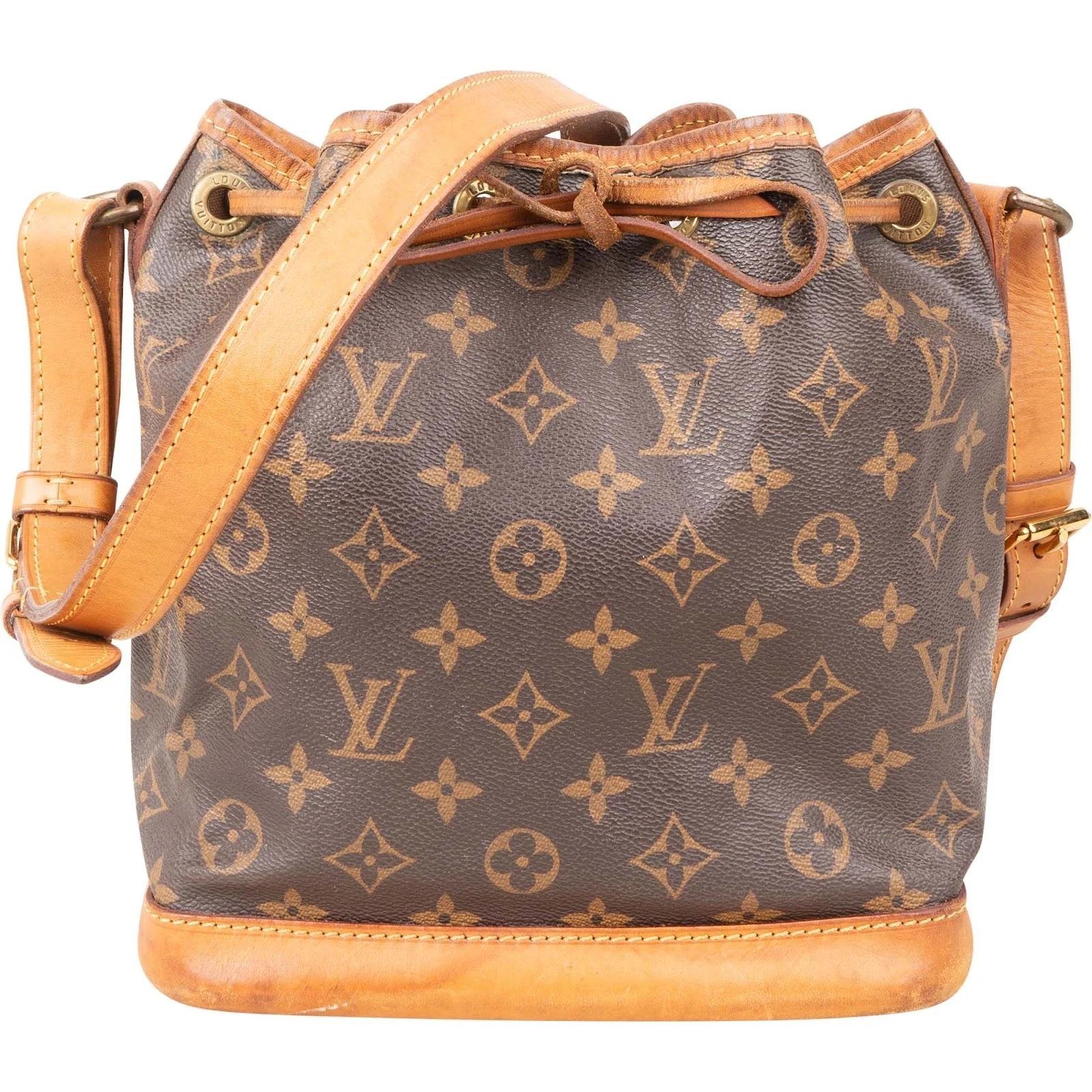 Noé leather crossbody bag