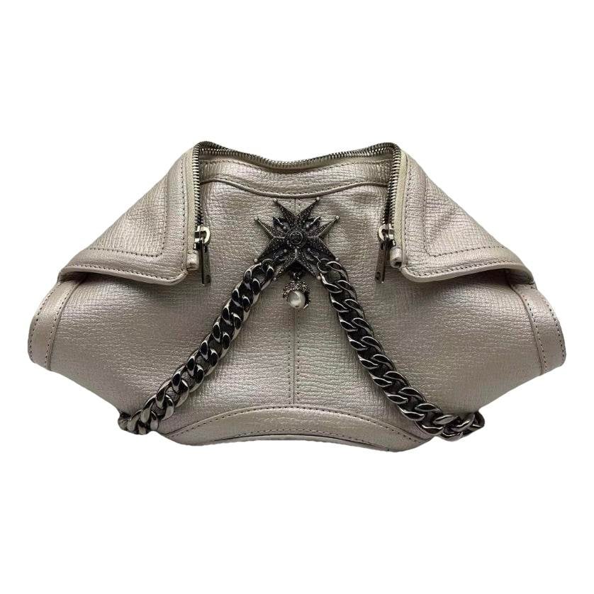 Manta leather clutch bag