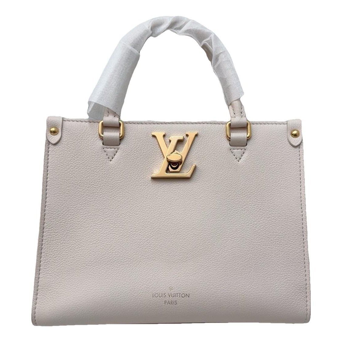 Onthego leather handbag