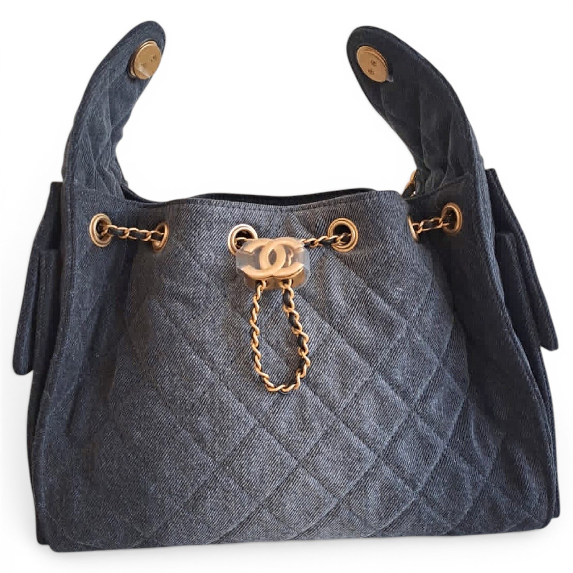 Chanel 25 tote