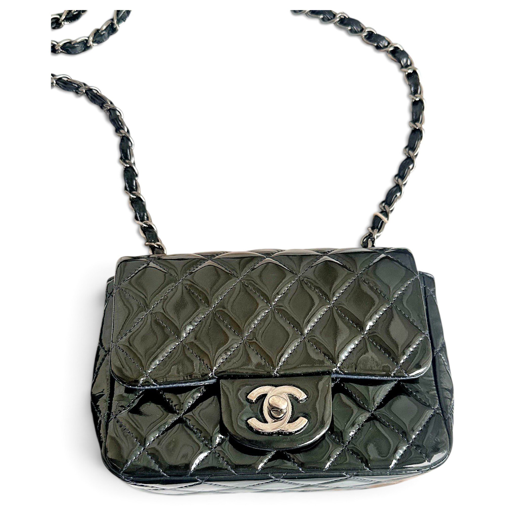 Timeless/Classique patent leather crossbody bag