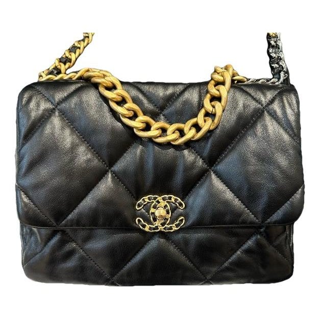 Chanel 19 leather crossbody bag