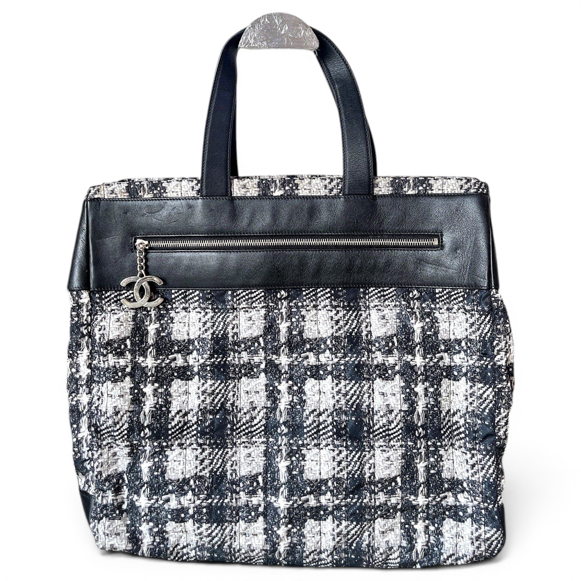 Leather tote
