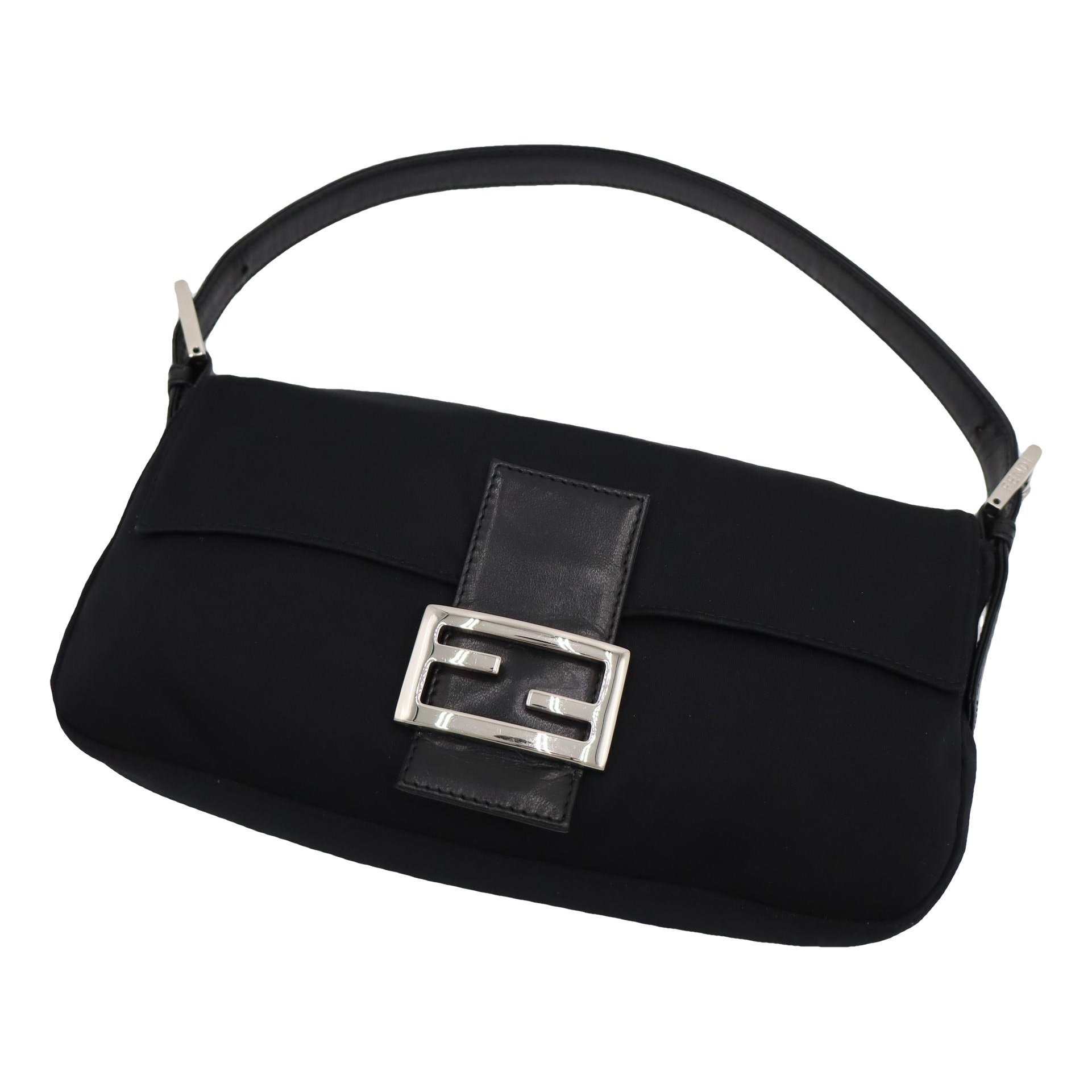 Baguette cloth handbag