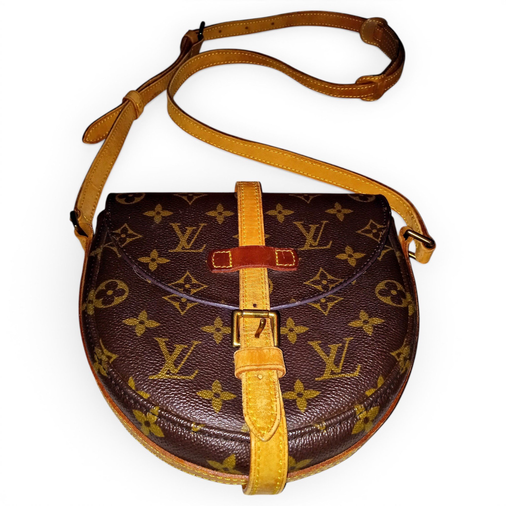 Chantilly patent leather handbag