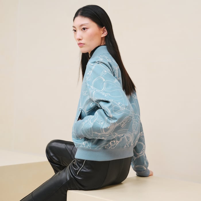 Bleu Arctique "Eperon d'Or Finesse" Bomber Jacket