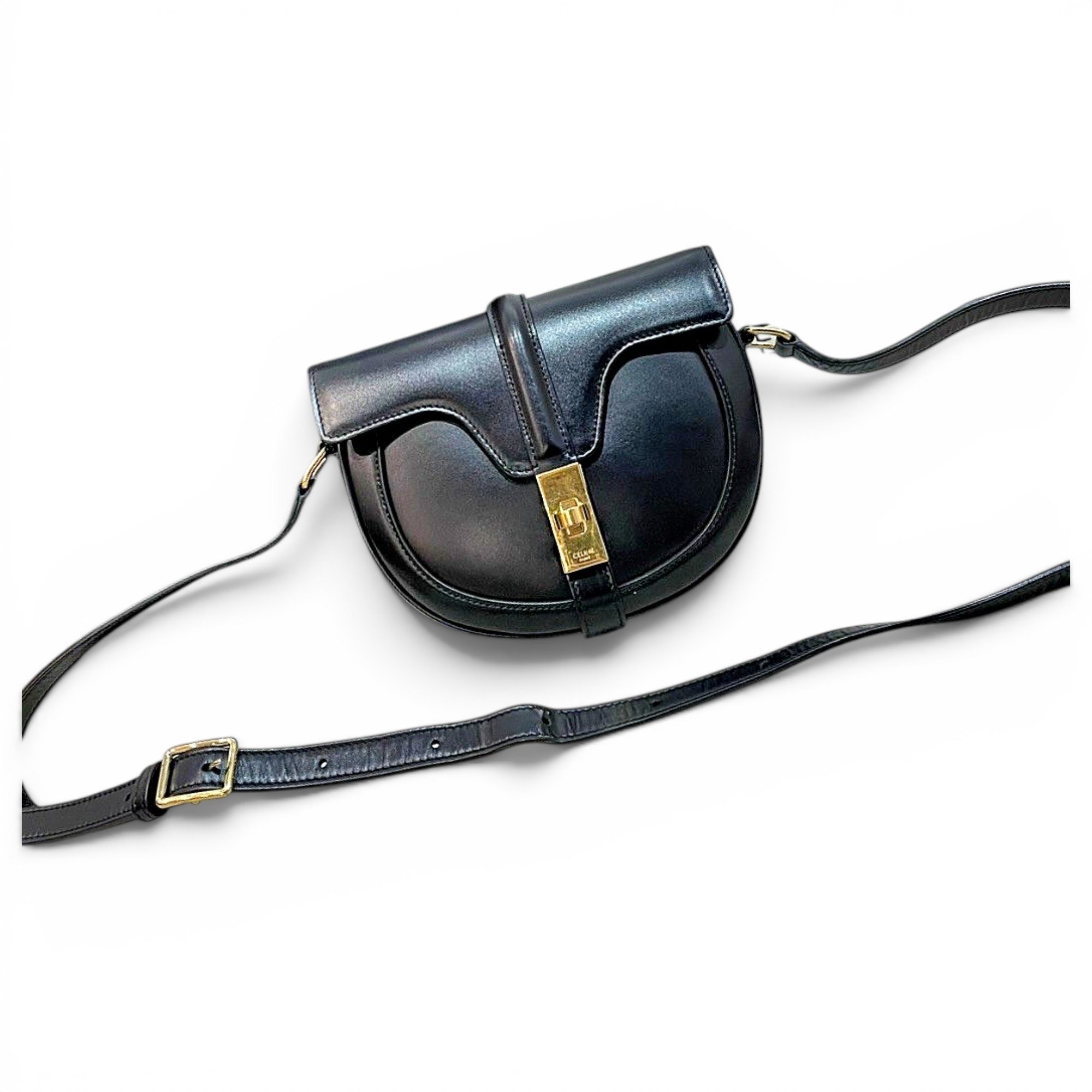 SAC 16 BESACE leather handbag