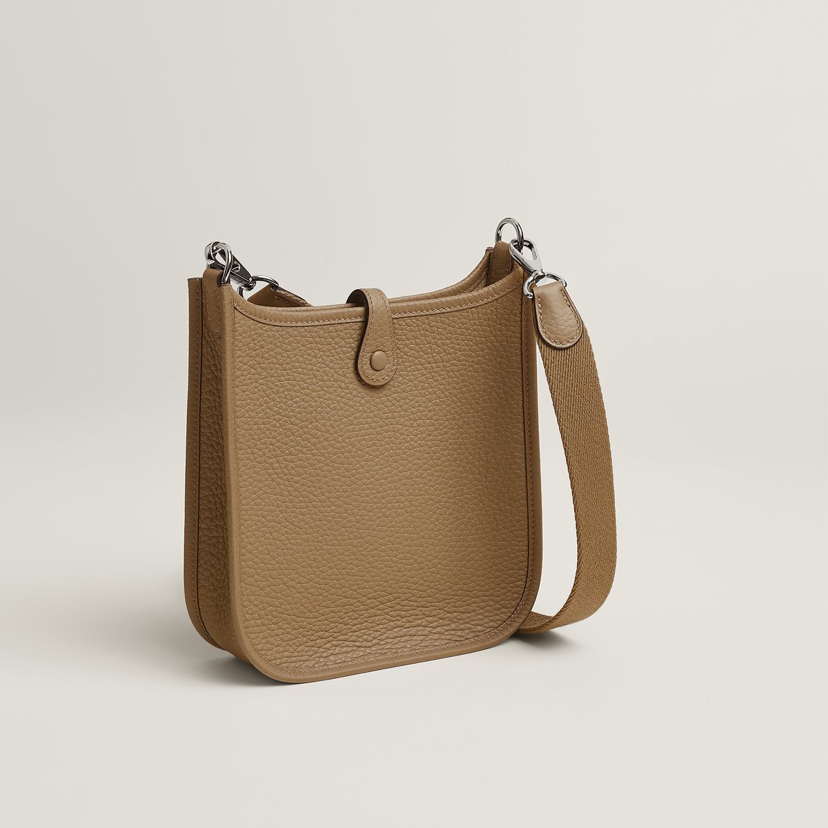 Evelyne 16 Amazone 백