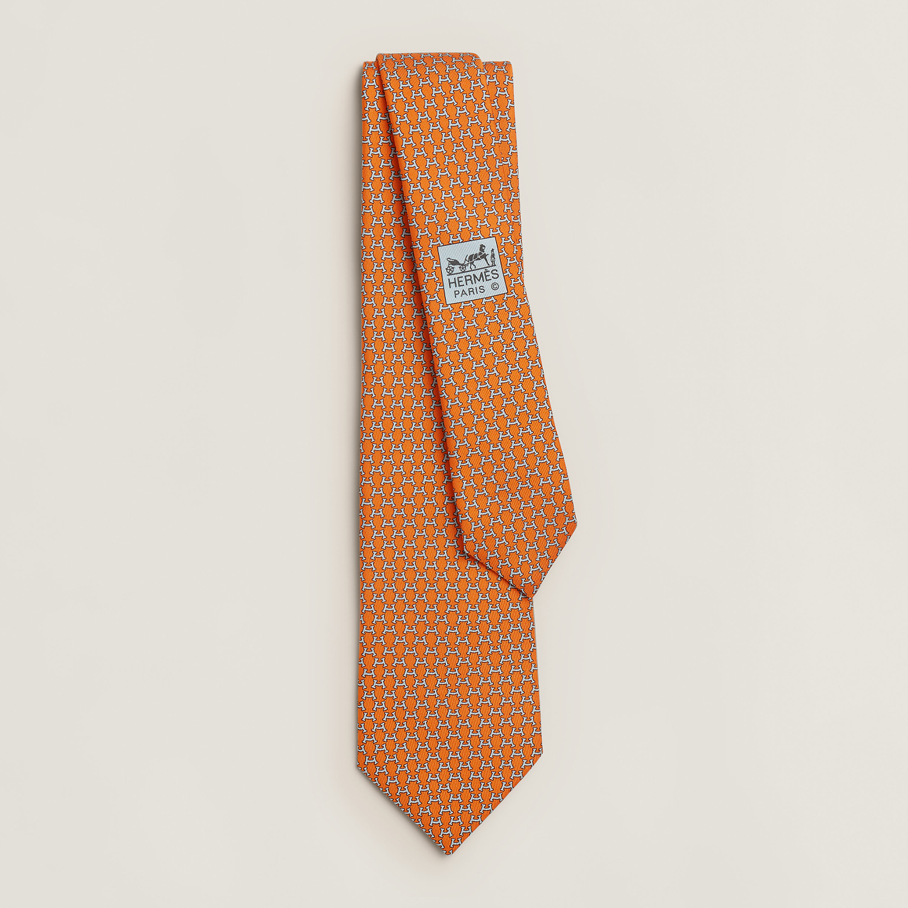Hilario tie