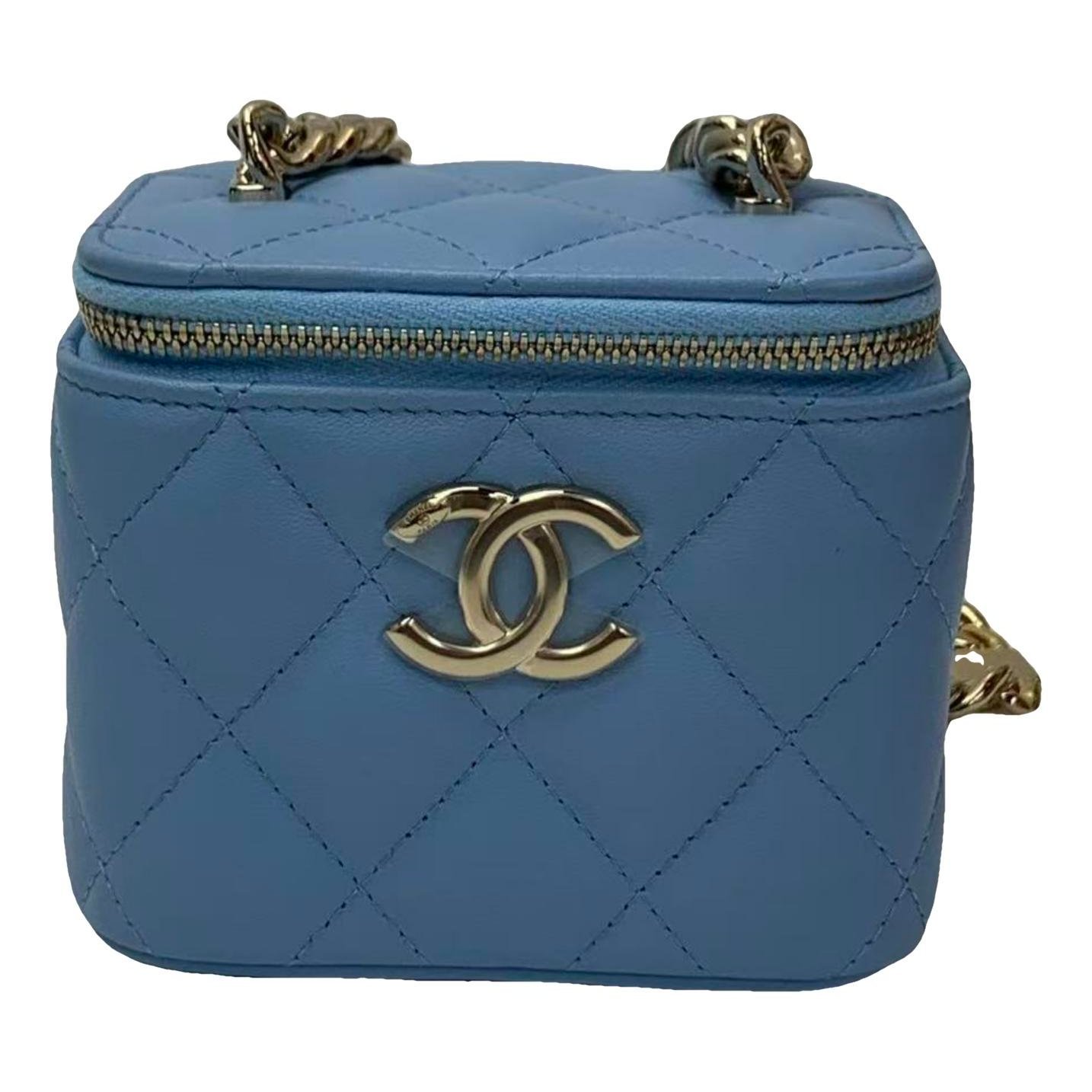 Trendy CC Vanity leather handbag