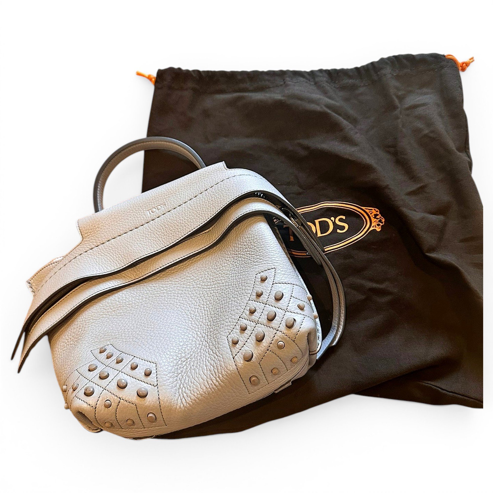Wave leather handbag