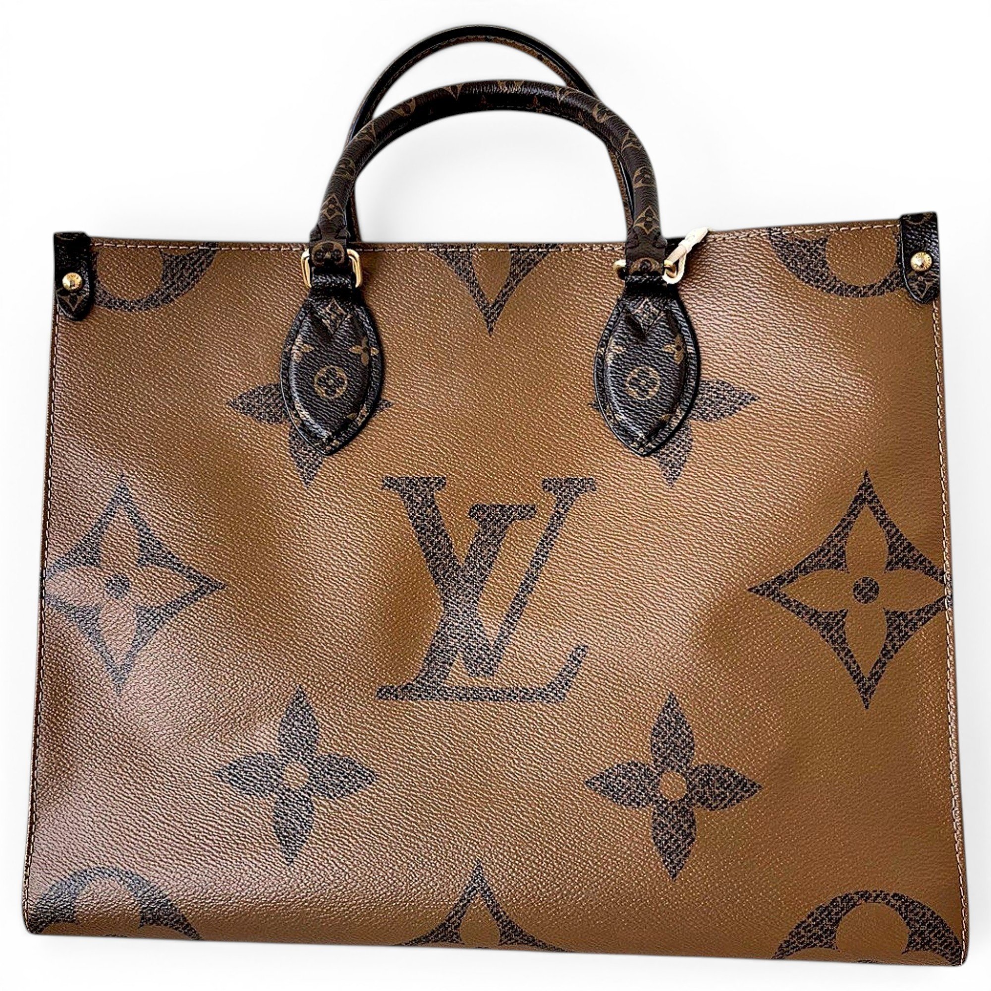 Onthego leather handbag